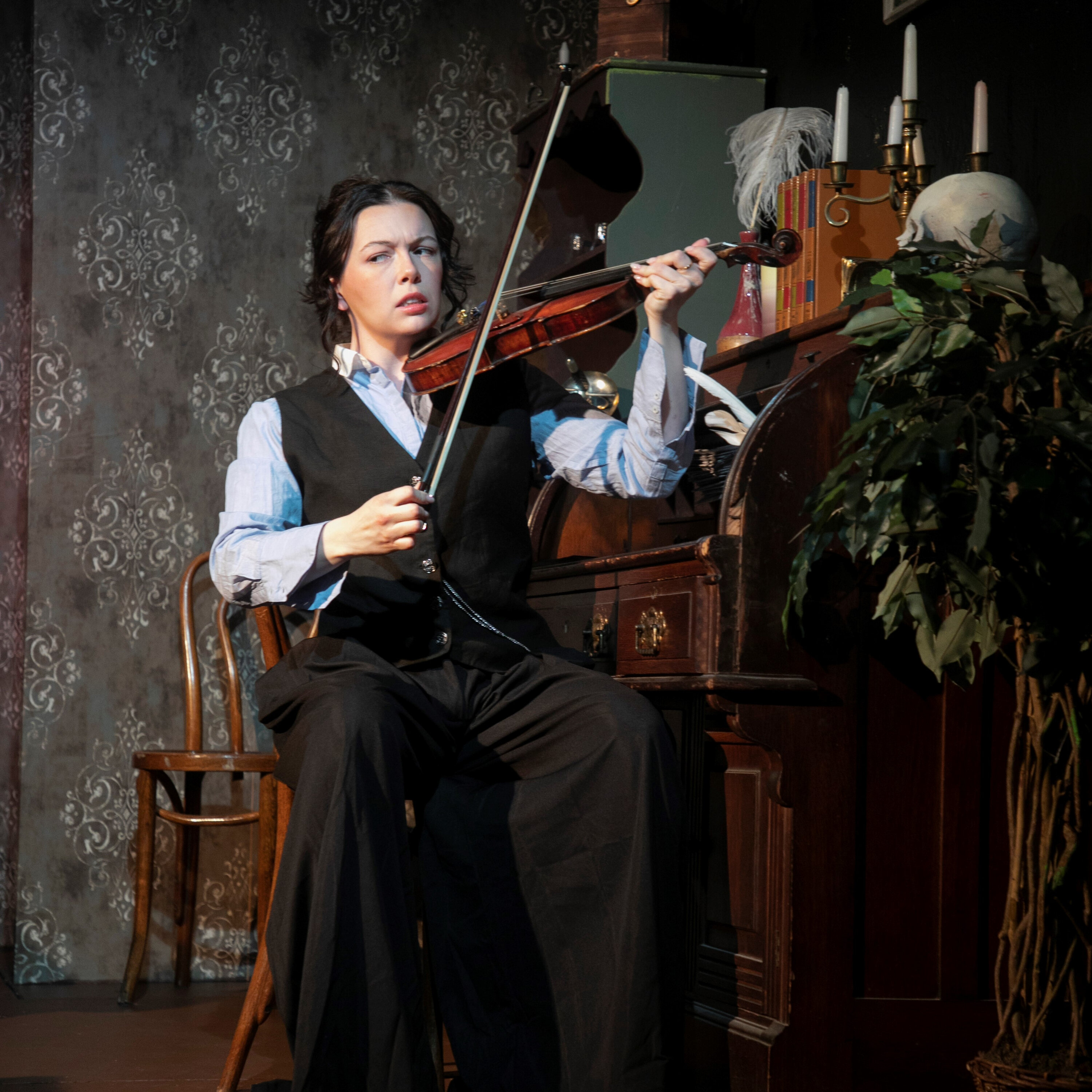 Rousuck's Review: 'Miss Holmes' at Fells Point Corner Theatre