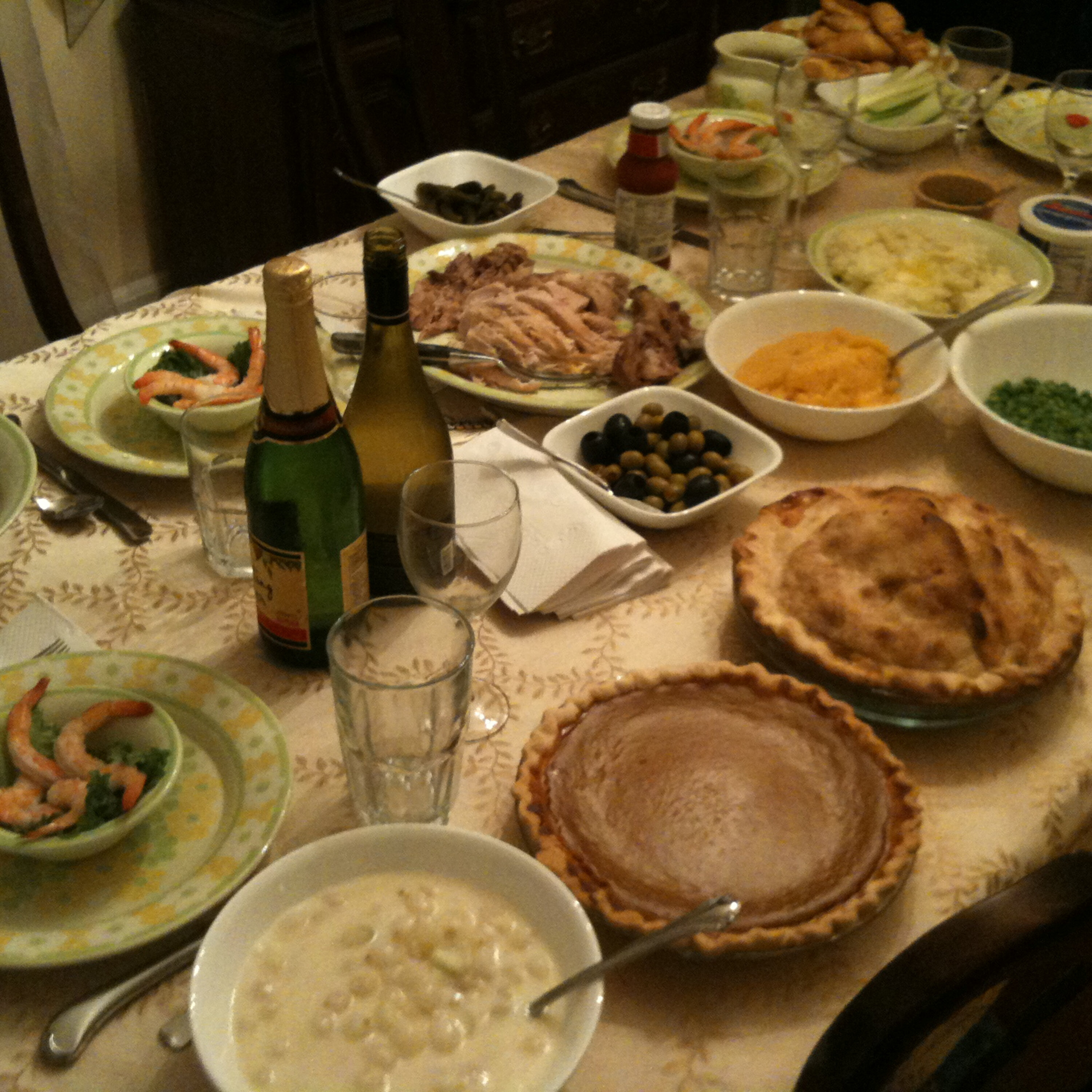 What Ya Got Cookin'? Two Chefs & Tom's Mom share T-Day recipes